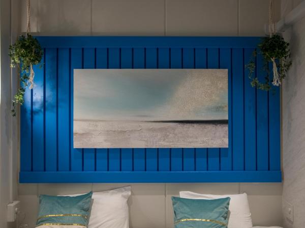 Glamping Tokyo Asakusa : photo 6 de la chambre chambre lits jumeaux avec cabinet de toilette commun