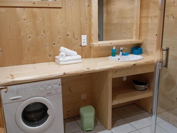 Les Adrets : photo 5 de la chambre suite familiale