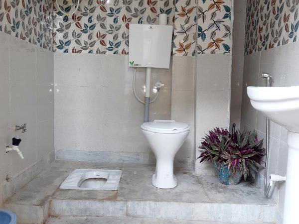 Ali Baba Hostel : photo 6 de la chambre chambre lits jumeaux avec terrasse