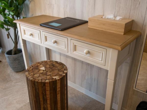 Glamping Tokyo Asakusa : photo 3 de la chambre hébergement lits jumeaux avec lits superposés et douche commune