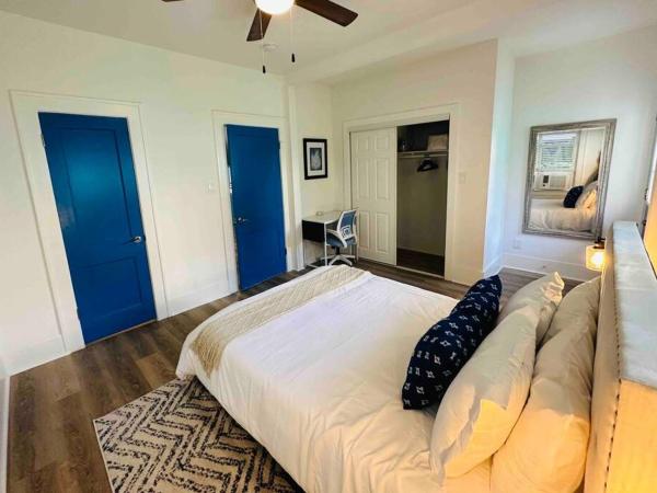 Luxury 1 BR Montrose - Cagliari at The Italian Plaza : photo 5 de la chambre appartement 1 chambre