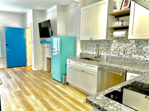 Luxury 1 BR Montrose - Cagliari at The Italian Plaza : photo 10 de la chambre appartement 1 chambre