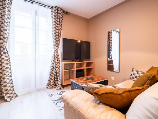 Mon Appart'hôtel - Gare de Limoges - Charmant 1 et 2 Chambres Duplex - Parking en supp : photo 6 de la chambre appartement 2 chambres