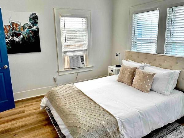 Luxury 1 Bd Montrose - Genova at The Italian Plaza : photo 6 de la chambre appartement 1 chambre