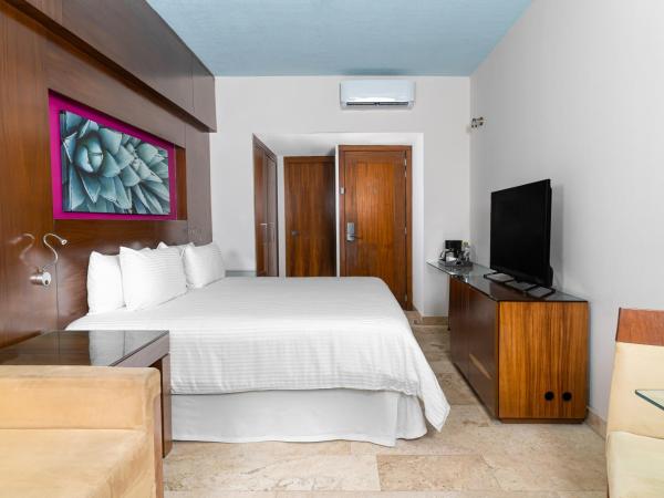 BelAir SunClub Cabos by Krystal Grand : photo 2 de la chambre chambre lit king-size deluxe