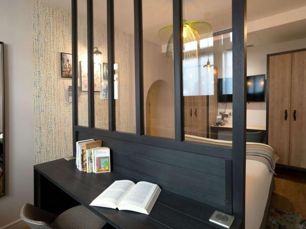 Hotel Litteraire Marcel Ayme, BW Premier Collection : photo 3 de la chambre studio avec kitchenette