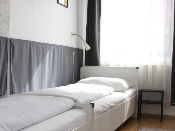 Eden Panzió : photo 1 de la chambre chambre quadruple