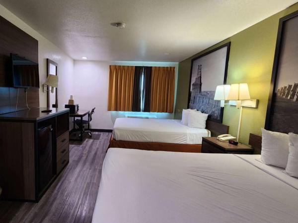 Super 8 by Wyndham Austin North/University Area : photo 1 de la chambre chambre 2 lits queen-size - non-fumeurs