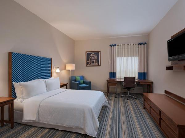 Four Points by Sheraton Monterrey Linda Vista : photo 1 de la chambre chambre lit king-size deluxe