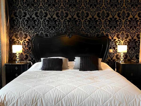 Hôtel La Réserve : photo 1 de la chambre chambre double – vue sur lac