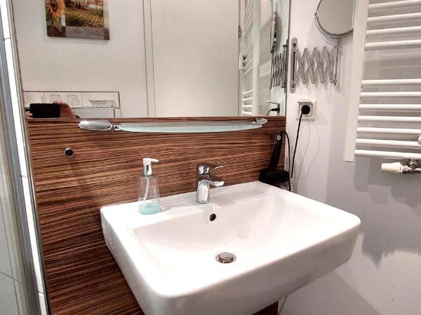 Airport Messe Hotel : photo 5 de la chambre chambre double standard