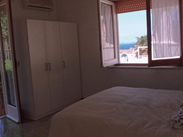 Villa dei fiori B&B : photo 4 de la chambre chambre double deluxe avec lit d'appoint