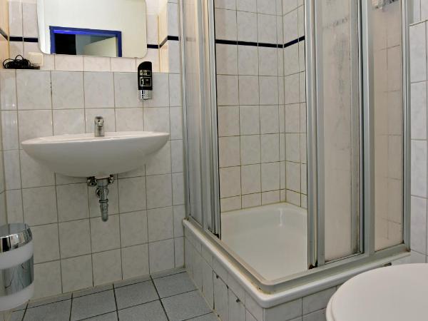 Ambiente by Next Inn : photo 7 de la chambre chambre double avec salle de bains privative