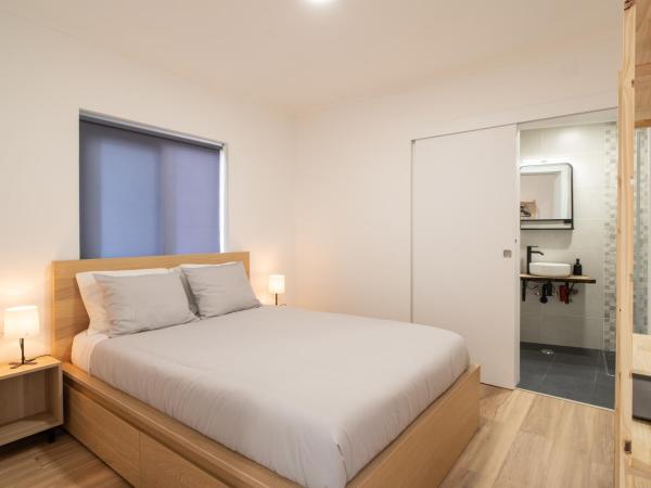 Alojamento da Avó Rosa : photo 3 de la chambre chambre double avec salle de bains privative