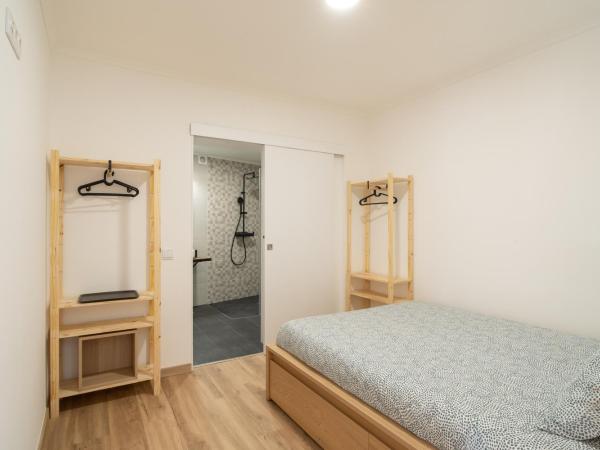 Alojamento da Avó Rosa : photo 4 de la chambre chambre double avec salle de bains privative
