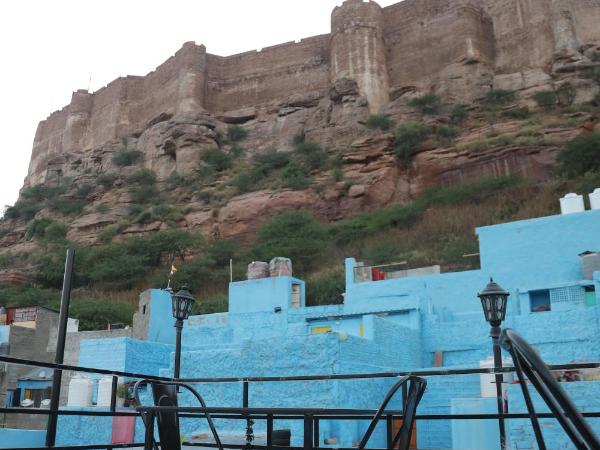 MOON NIGHT GUEST HOUSE : photo 10 de la chambre chambre double - vue sur montagne