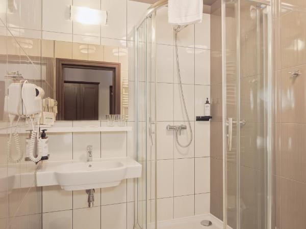 Palazzo Rosso Old Town : photo 4 de la chambre chambre double affaires