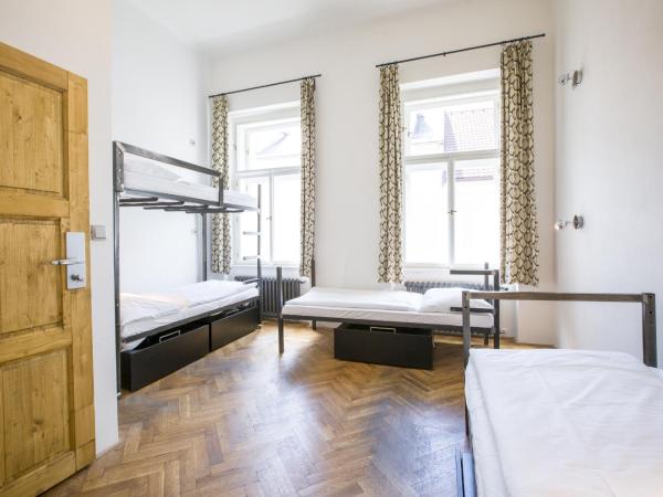 Sophie's Hostel : photo 2 de la chambre bed in 5-bed mixed dormitory with shared bathroom