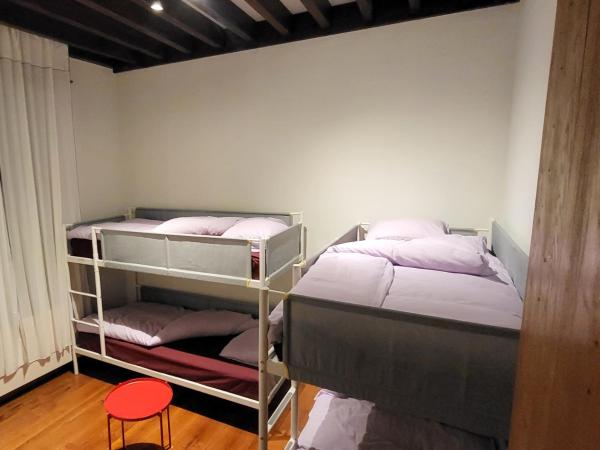 Viktoria HOSTEL : photo 1 de la chambre lit dans dortoir pour hommes de 4 lits
