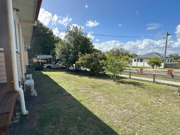 Hidden Little Gem/ Funky Corner/Boutique Granny Flat : photo 9 de la chambre chambre lits jumeaux avec balcon