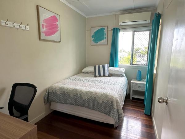 Hidden Little Gem/ Funky Corner/Boutique Granny Flat : photo 5 de la chambre chambre lits jumeaux avec balcon