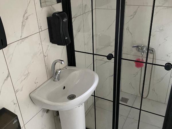 Deeps Hostel Ankara 2 : photo 4 de la chambre chambre simple avec salle de bains