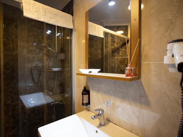 Hotel Tashkonak Istanbul : photo 7 de la chambre chambre triple