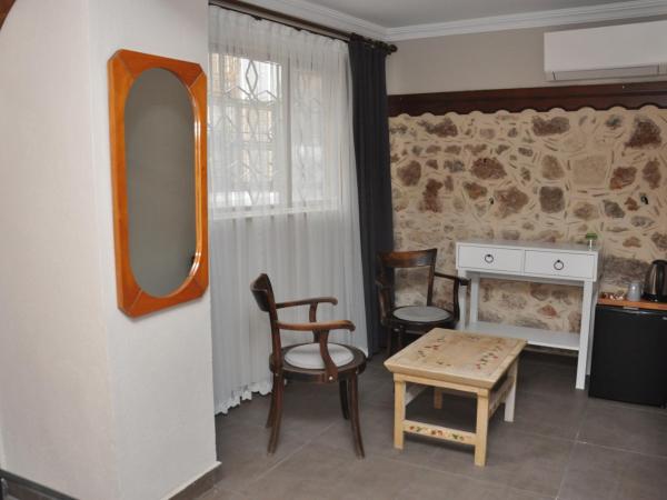 La Casa Carina Butik Otel : photo 3 de la chambre chambre triple deluxe