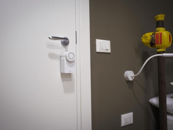 Hostelò - Luxury Hostel : photo 6 de la chambre dortoir mixte de 8 lits 