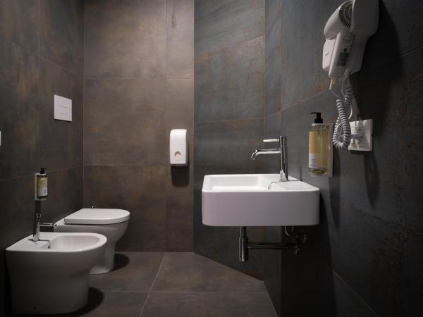 Hostelò - Luxury Hostel : photo 3 de la chambre chambre quadruple de luxe