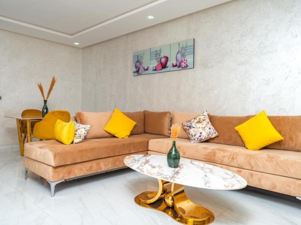 Maarif Elite Suites : photo 4 de la chambre appartement avec balcon