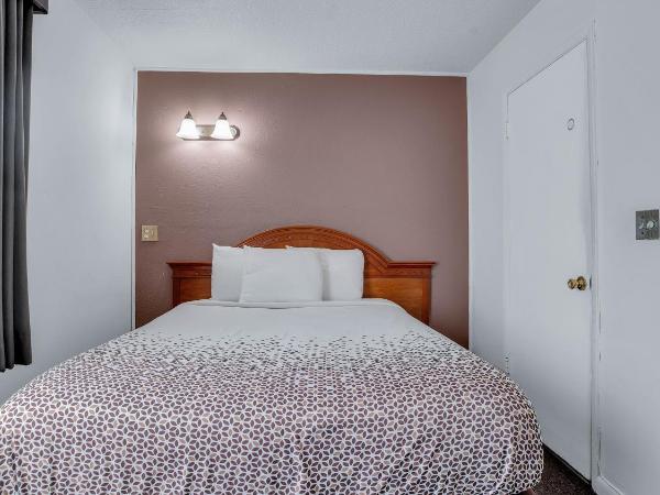 Viking Motel : photo 7 de la chambre chambre lit king-size