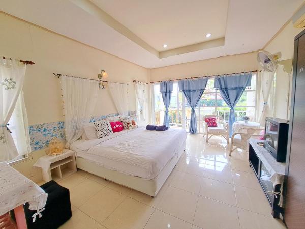 Prathana Garden Beach Resort : photo 4 de la chambre bungalow supérieur