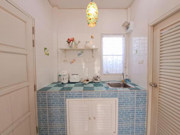 Prathana Garden Beach Resort : photo 5 de la chambre bungalow supérieur