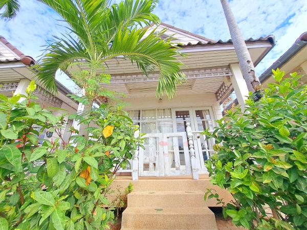 Prathana Garden Beach Resort : photo 1 de la chambre bungalow supérieur