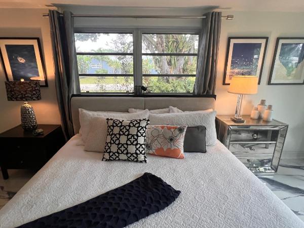 Paradise Gardens-Wilton Manors- Male only : photo 2 de la chambre chambre lit king-size deluxe