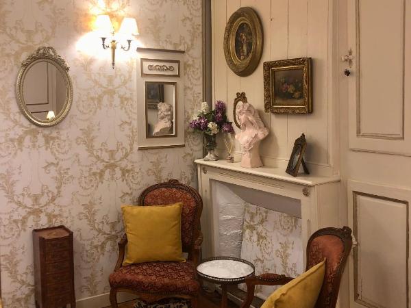 Reglisse et Pain d'Epices - Chambres d'hôtes : photo 5 de la chambre hébergement la pompadour - 1er étage