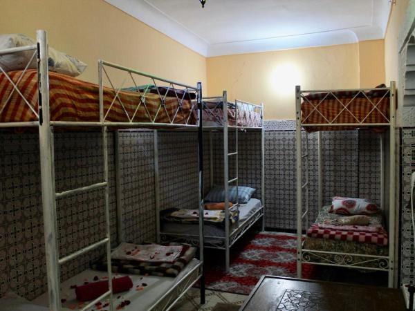 Hostel kif kif annex : photo 3 de la chambre lit dans dortoir mixte de 8 lits 