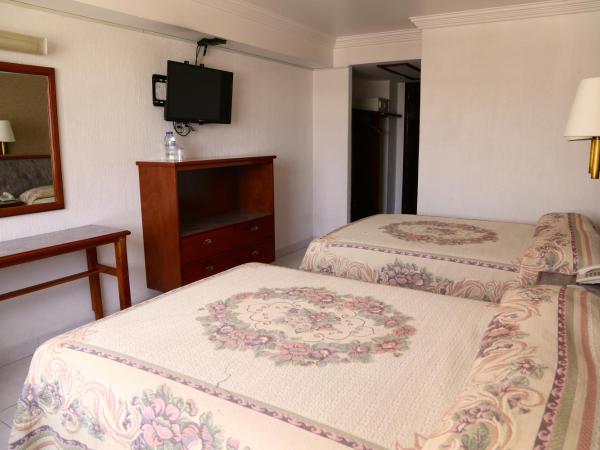 Hotel Baluarte : photo 9 de la chambre chambre double avec 2 lits doubles