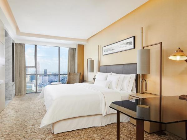 The Westin Ningbo : photo 2 de la chambre chambre westin club avec 1 lit king-size - Étage club - vue sur ville