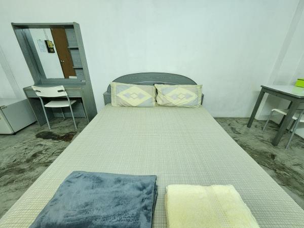 Green Apartment Kaset : photo 8 de la chambre chambre double Économique