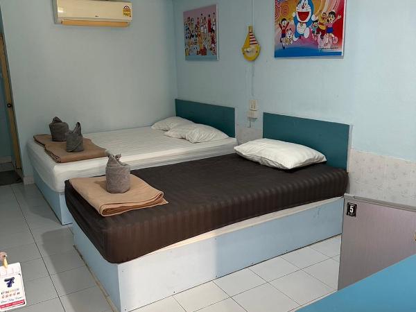 Koh Chang Baanrimtalay : photo 3 de la chambre chambre triple avec salle de bains