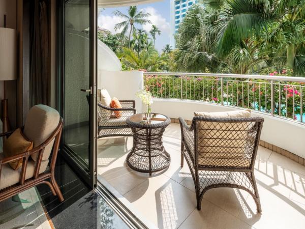Shangri-La Singapore : photo 3 de la chambre logement lit king-size deluxe - aile jardin - vue sur ville
