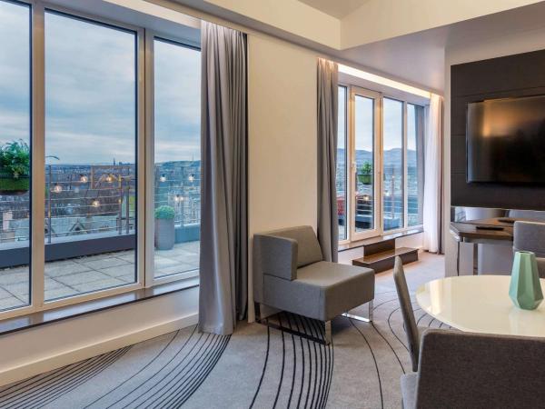 Novotel Edinburgh Centre : photo 5 de la chambre suite lit queen-size