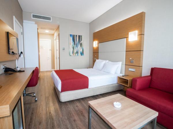 Ramada Encore Istanbul Kartal : photo 6 de la chambre chambre lit queen-size affaires - non-fumeurs