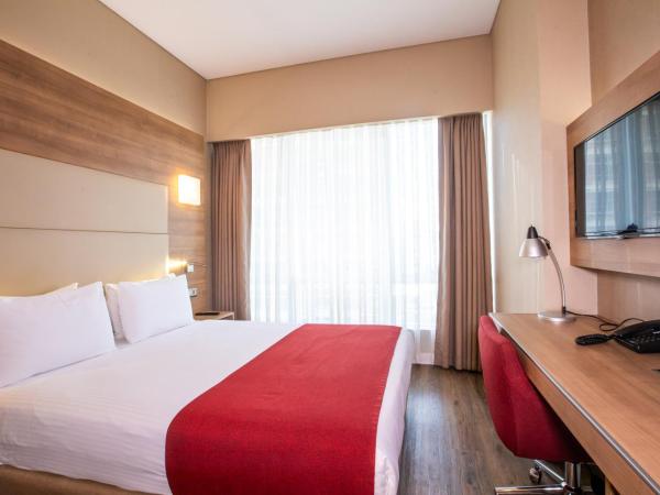 Ramada Encore Istanbul Kartal : photo 7 de la chambre chambre lit queen-size - non-fumeurs