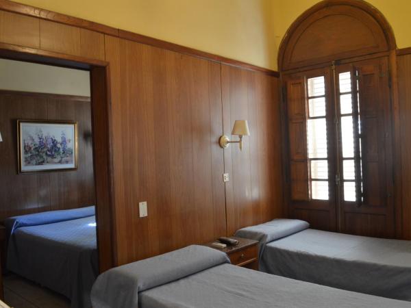 Cordoba Yolanda Hotel : photo 3 de la chambre chambre quadruple