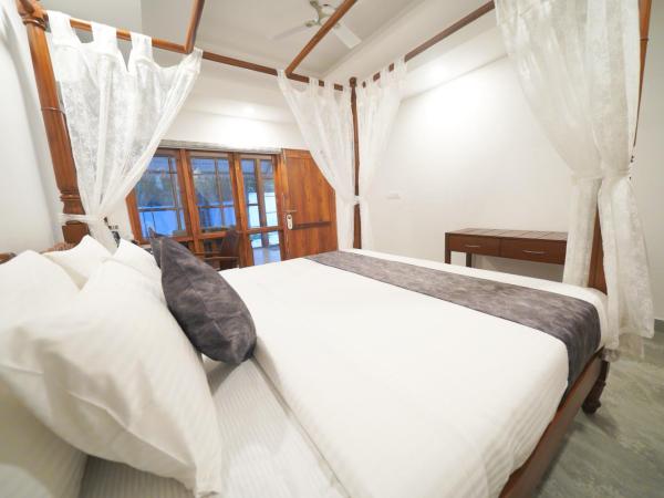 Once Upon The River, Aluva - Near Cochin International Airport : photo 6 de la chambre villa avec piscine privée