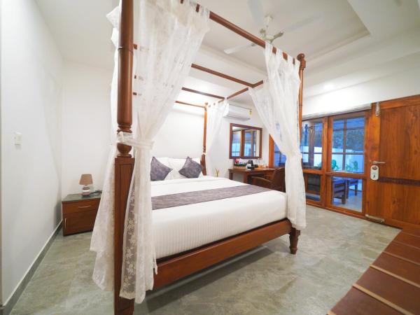 Once Upon The River, Aluva - Near Cochin International Airport : photo 7 de la chambre villa avec piscine privée