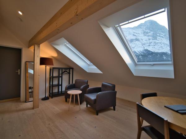 Eiger View Alpine Lodge : photo 7 de la chambre suite apartment with shower